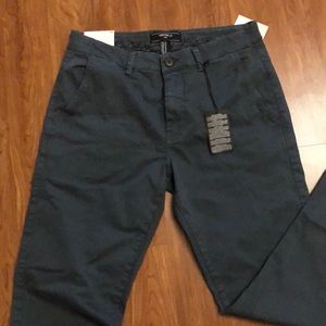 F21 Men’s Slim Fit Pants